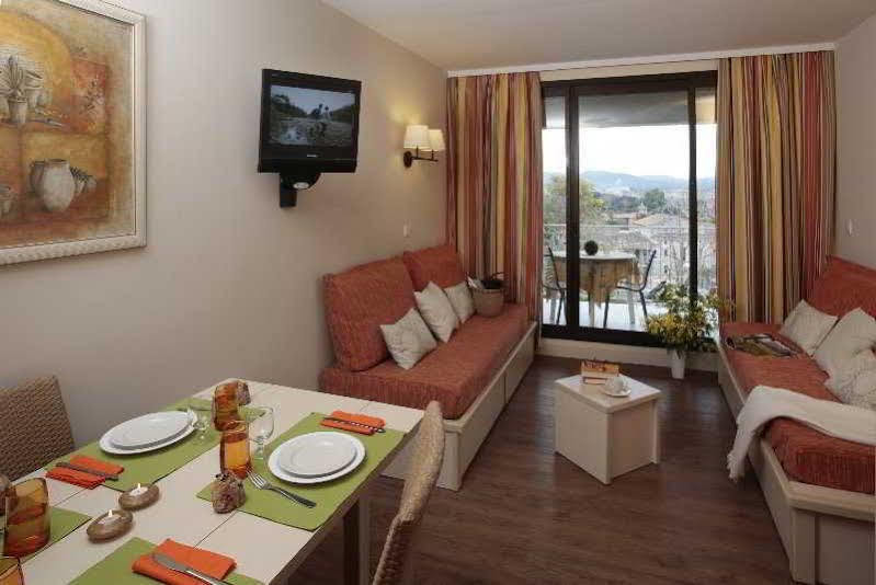 Residence Pierre & Vacances Les Parcs De Grimaud Dış mekan fotoğraf